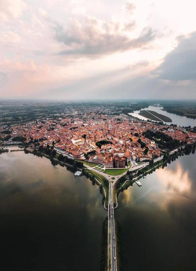 Pace, Luminosita E Comodita A Due Passi Dal Garda Вольта-Мантована Екстер'єр фото